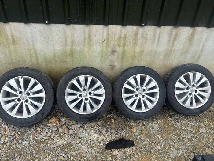 16" citreon alloys with new tyres