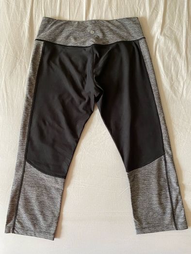 Layer 8 3/4 leggings for women, in very good condition. Size S