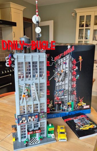 Lego 76178 Daily Bugle, box, all figures,