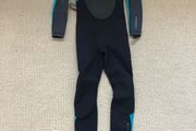 C Skins element 3/2 wetsuit barely worn size 8
