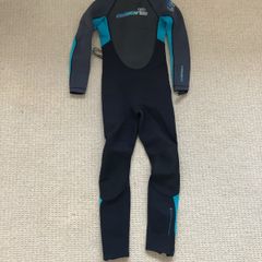 C Skins element 3/2 wetsuit barely worn size 8