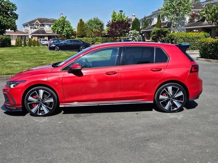 VW oem alloys 18 with tyres