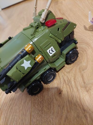 Transformer / toy / bulkhead