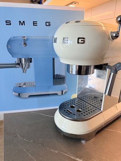 Smeg Espresso Coffee Machine - Cream - Excellent Condition