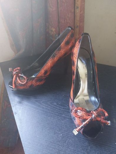 Karen Millen leather snakeskin print shoes (free post)