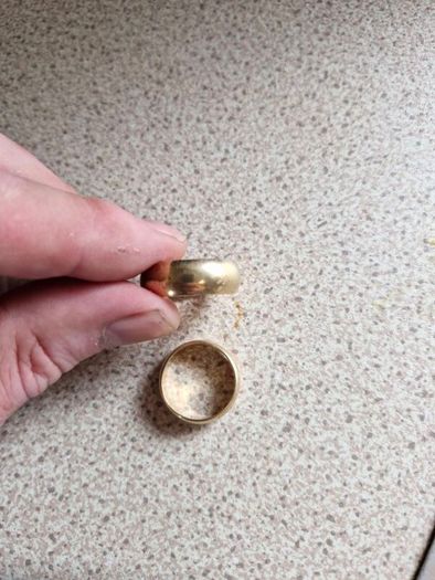 9ct gold wedding bands