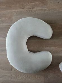 breastfeeding pillow