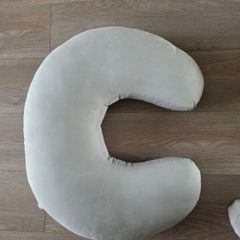 breastfeeding pillow