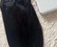 hair extensions clip in