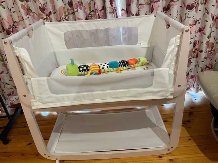Snuzpod4 bedside crib