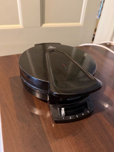 Waffle maker