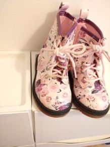 Funky girls boots size 22/ 5 uk price drop!