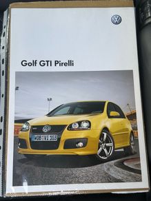 VW Golf GTI Pirelli