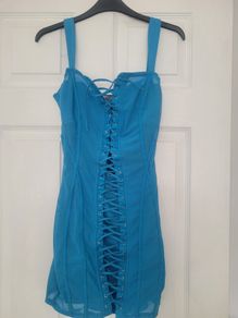 blue dress