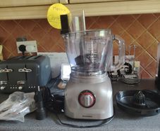 Food processor