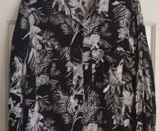 Blouse .. Black/White .. Size: 12 UK
