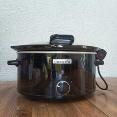 Crock-Pot slow cooker with glass lid