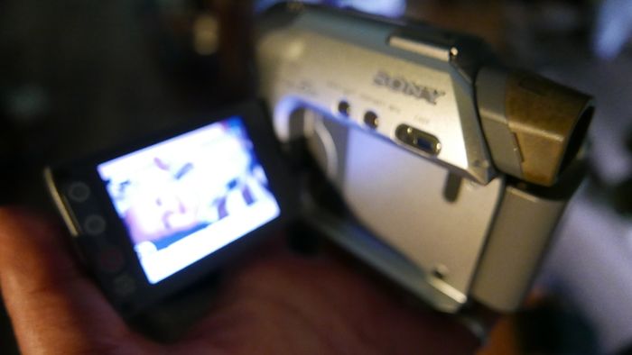 Sony Digital HandyCam DCR-HC22E MiniDV Camcorder Video Camera NTSC Japan silver