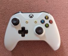 Xbox One S controller