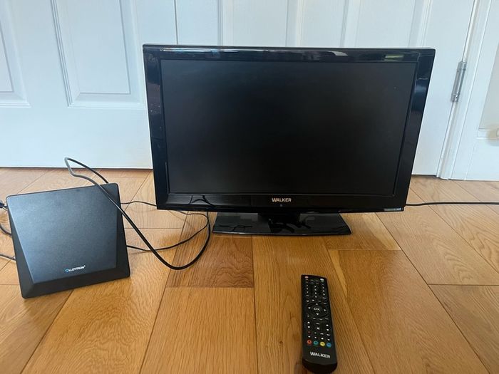 Walker "22" TV with integrated DVD player