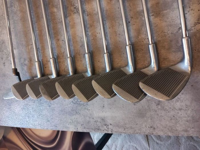 Memphis Golf irons. Right handed clubs.