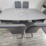 Extendable dining table and 6 chsirs Image 4