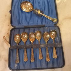 Fruit spoons, need cleaned, hence price, D18 post 6e