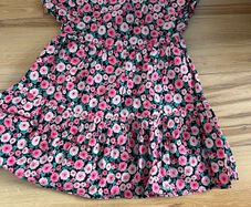 girl's dress 6-7y