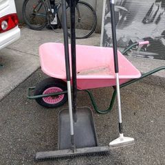 wheelbarrow
