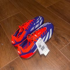 Adidas predator elites size 8