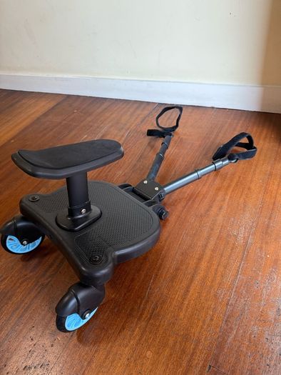 Universal buggy board with seat
