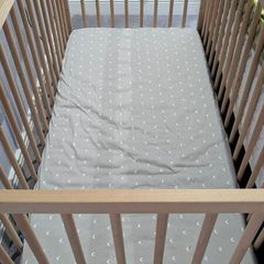 baby's cot,