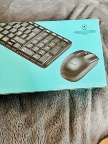Logitech MK220 Wireless Keyboard and Mouse Combo PC Laptop (Brand New Sealed)