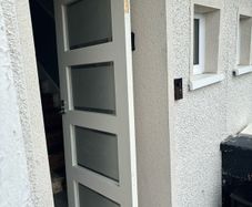 doors with handles no keys