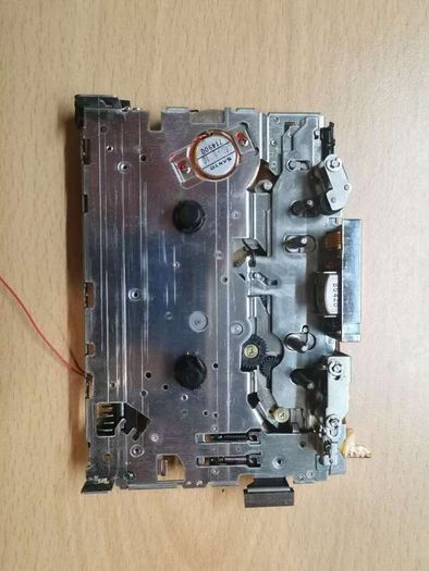 Sanyo MGP44 Walkman Cassette Player
