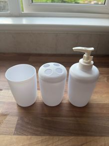 Bathroom set (plastic)