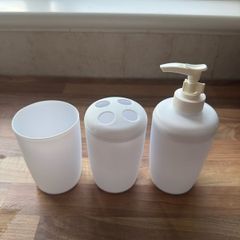 Bathroom set (plastic)