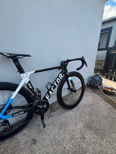 Factor One road bike 52cm