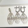 Stunning matching earrings and pendant jewellery set Image 2