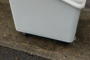 Heavy-duty commercial rolling utility bin in good used condition. Made from durable molded plastic with four heavy-duty swivel casters for easy movement. This is the bin only and does not include the original lid/top.handy for bottle bin,for man cave etc
