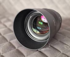 Sony Sel Fe 85mm F1.8 Syx Lens