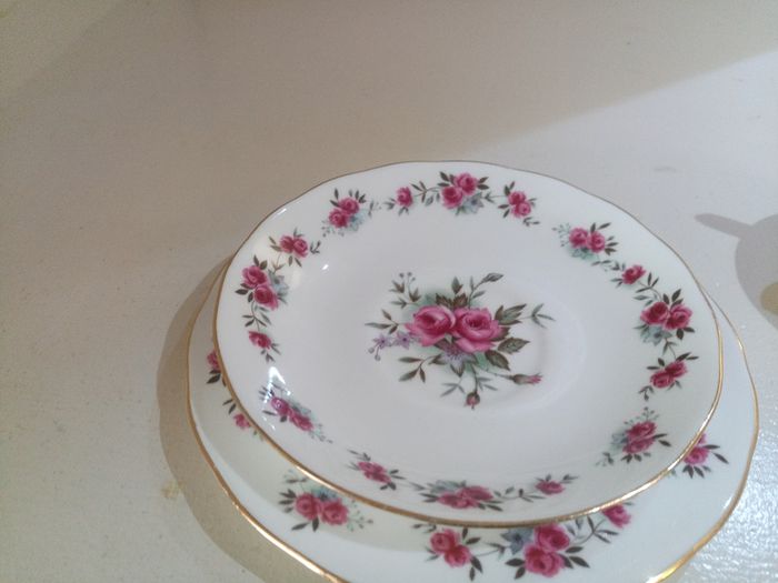 Vintage Queen Anne Bone China Tea TRIO / Set Pink Floral Gold