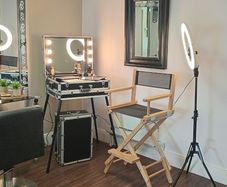 Makeup chair and table