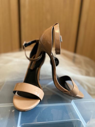 Wide fit High Heels
