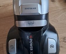 Hoover pet vacuum cleaner.