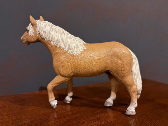 Retired Schleich Horse - Palomino Stallion Figure 13618