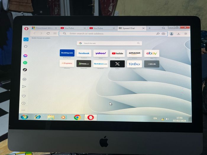 iMac 21.5" 2009 Model 4GB Ram & 500gb HDD ( pls Read Discerption first)
