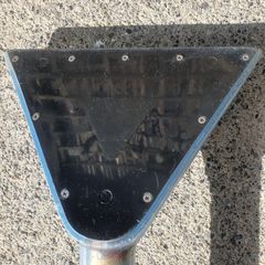 Spray extraction carpet wand