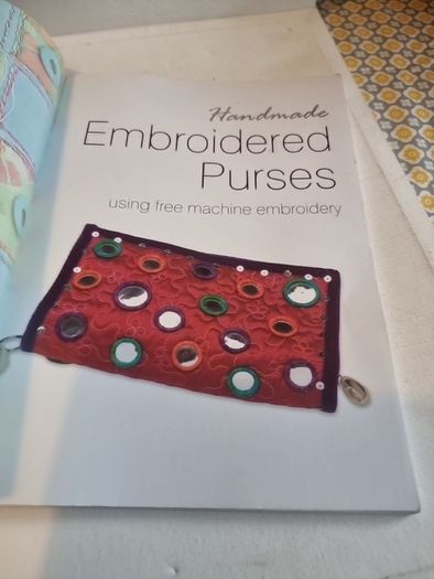 Handmade Embroidered Purses: Using Free Machine Embroidery