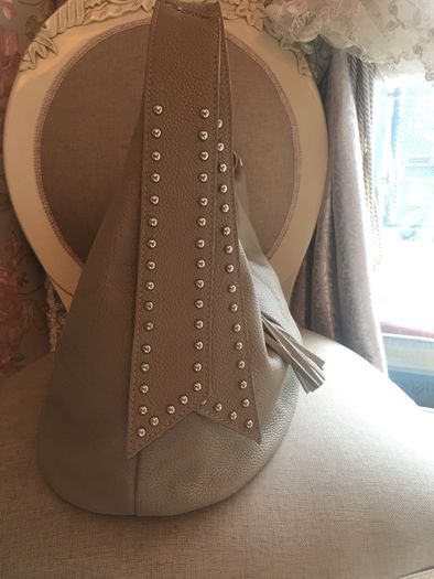 Leather bag as new.
